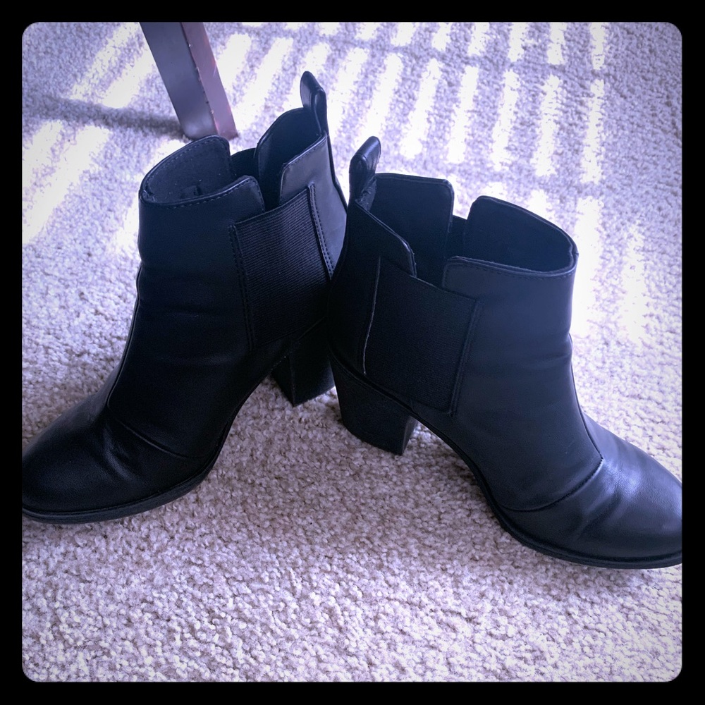 DIVIDED boots by H&M